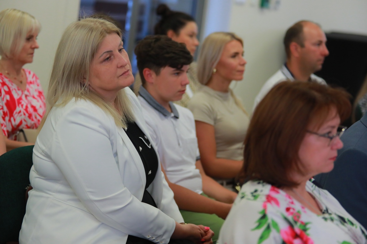 Gala wręczenia nagród najzdolniejszym uczniom z gminy Rzekuń [03.07.2025] - zdjęcie #22 - eOstroleka.pl