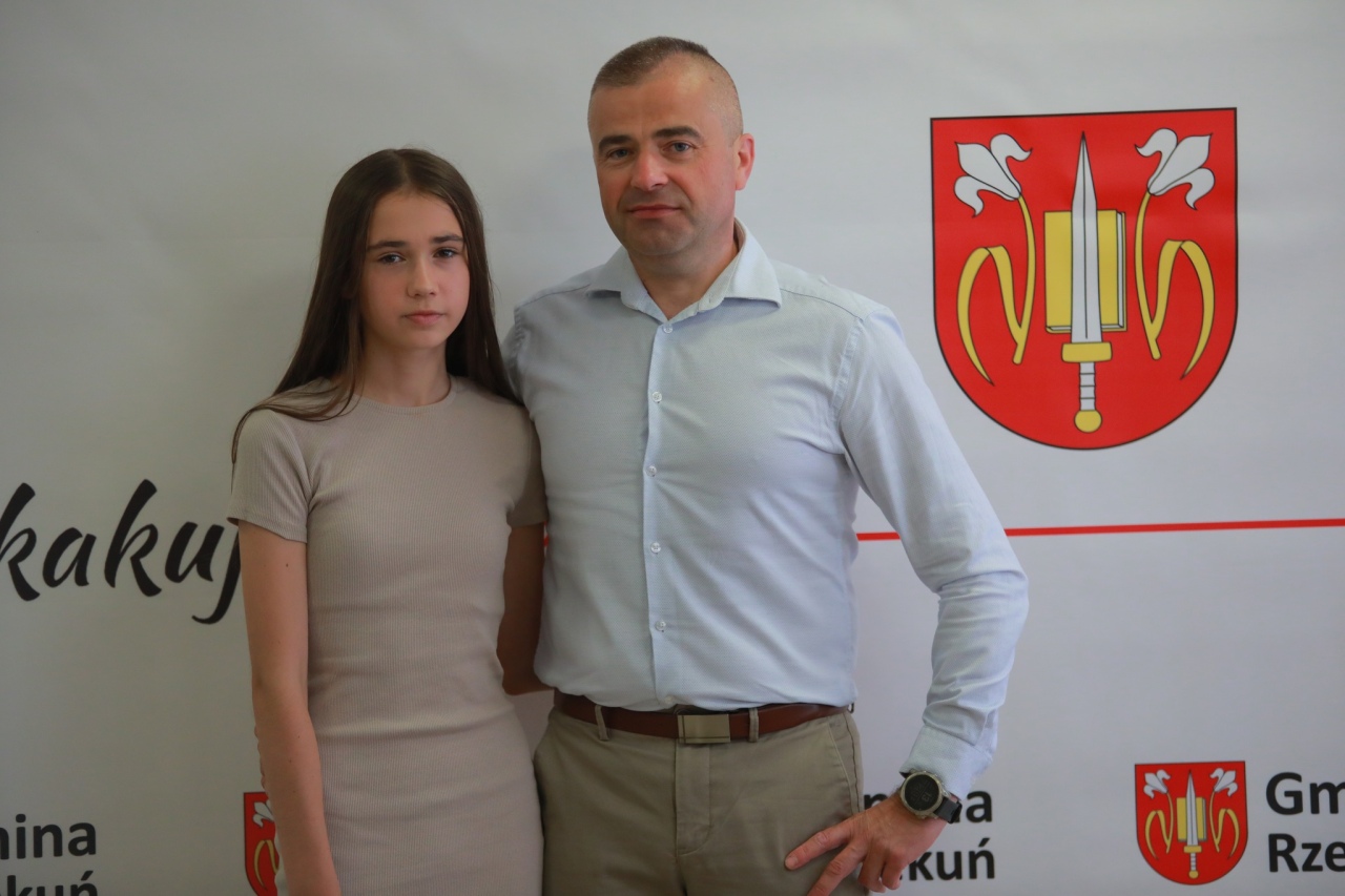 Gala wręczenia nagród najzdolniejszym uczniom z gminy Rzekuń [03.07.2025] - zdjęcie #18 - eOstroleka.pl