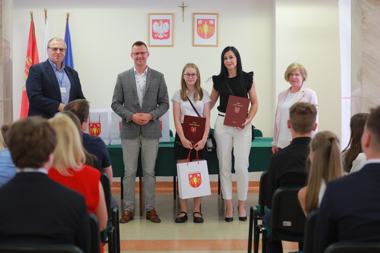 Gala wręczenia nagród najzdolniejszym uczniom z gminy Rzekuń [03.07.2025] - zdjęcie #14 - eOstroleka.pl