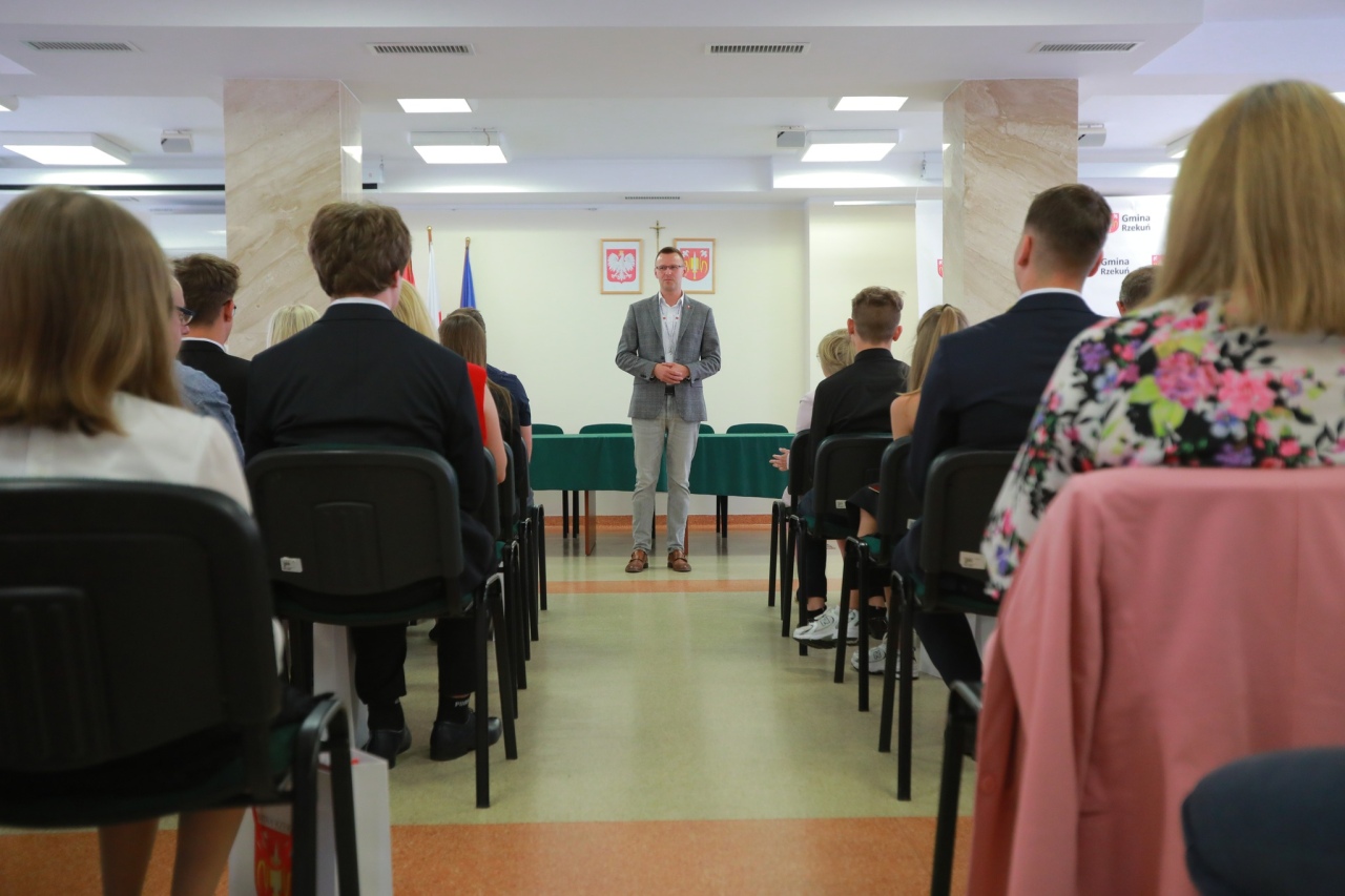 Gala wręczenia nagród najzdolniejszym uczniom z gminy Rzekuń [03.07.2025] - zdjęcie #7 - eOstroleka.pl