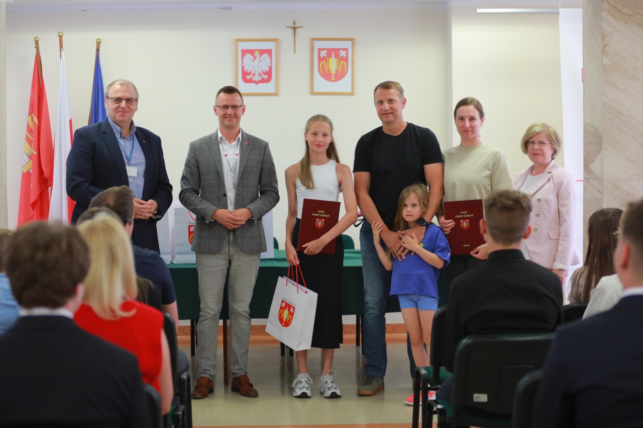 Gala wręczenia nagród najzdolniejszym uczniom z gminy Rzekuń [03.07.2025] - zdjęcie #5 - eOstroleka.pl