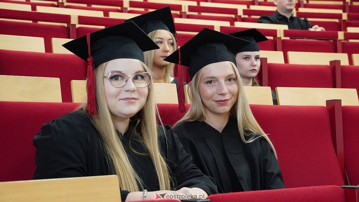 Rozdanie dyplomów absolwentom WSAP z rocznika 2024/25 [04.07.2025] - zdjęcie #76 - eOstroleka.pl