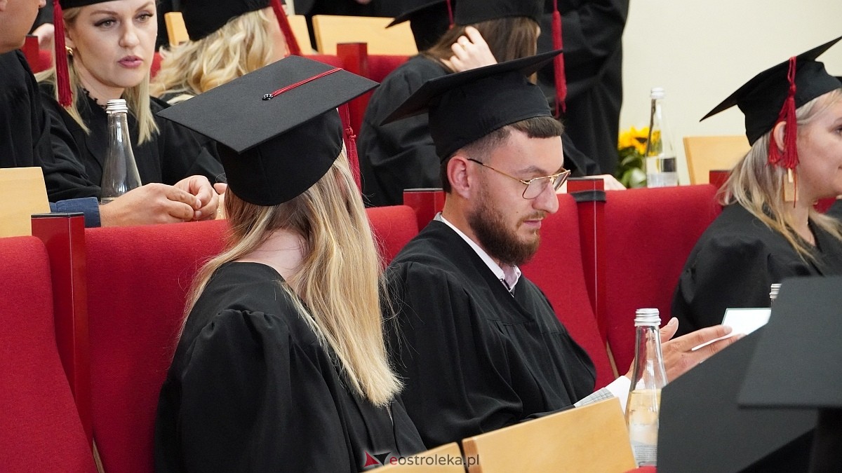 Rozdanie dyplomów absolwentom WSAP z rocznika 2024/25 [04.07.2025] - zdjęcie #72 - eOstroleka.pl