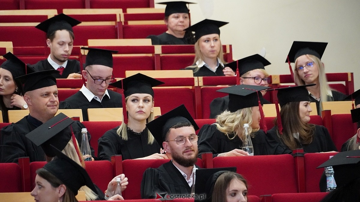 Rozdanie dyplomów absolwentom WSAP z rocznika 2024/25 [04.07.2025] - zdjęcie #63 - eOstroleka.pl