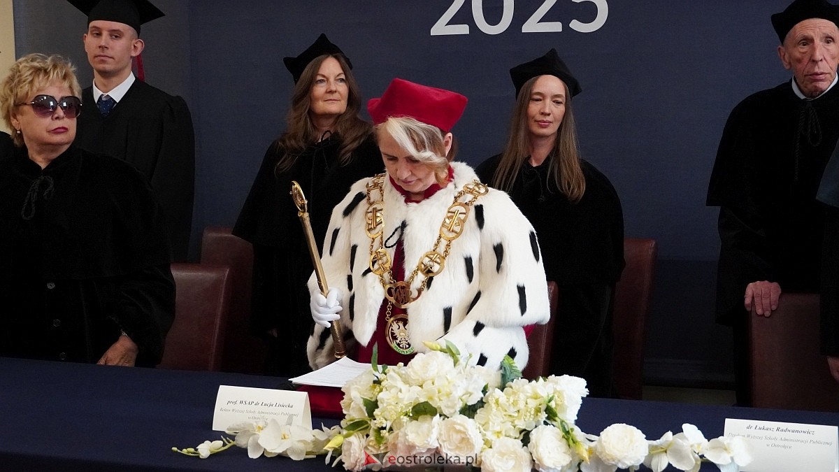 Rozdanie dyplomów absolwentom WSAP z rocznika 2024/25 [04.07.2025] - zdjęcie #57 - eOstroleka.pl