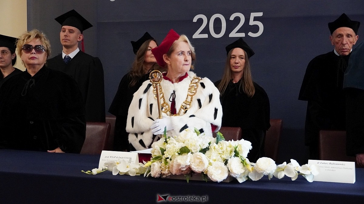 Rozdanie dyplomów absolwentom WSAP z rocznika 2024/25 [04.07.2025] - zdjęcie #55 - eOstroleka.pl
