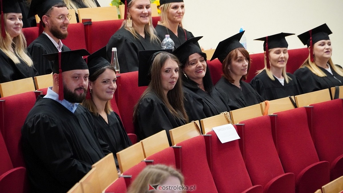 Rozdanie dyplomów absolwentom WSAP z rocznika 2024/25 [04.07.2025] - zdjęcie #35 - eOstroleka.pl