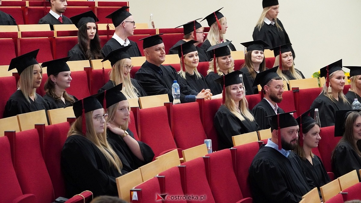 Rozdanie dyplomów absolwentom WSAP z rocznika 2024/25 [04.07.2025] - zdjęcie #31 - eOstroleka.pl