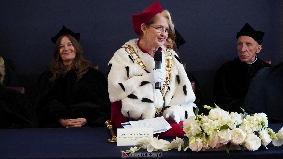 Rozdanie dyplomów absolwentom WSAP z rocznika 2024/25 [04.07.2025] - zdjęcie #29 - eOstroleka.pl