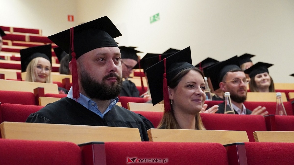 Rozdanie dyplomów absolwentom WSAP z rocznika 2024/25 [04.07.2025] - zdjęcie #24 - eOstroleka.pl