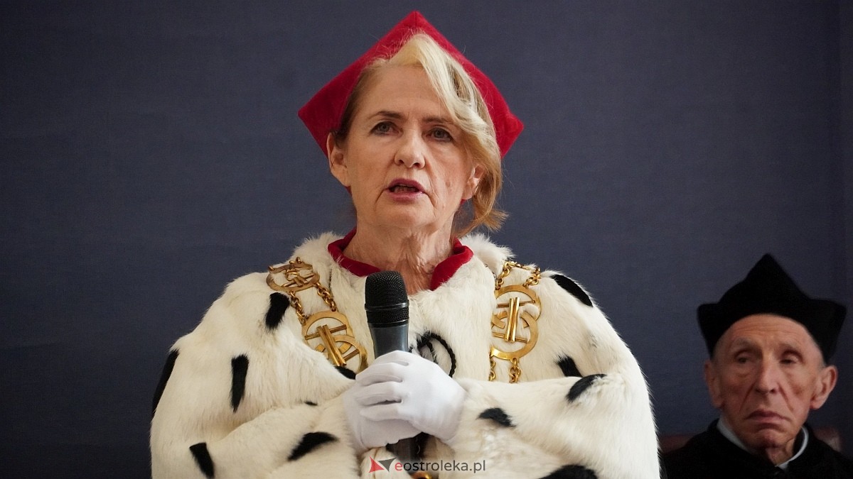 Rozdanie dyplomów absolwentom WSAP z rocznika 2024/25 [04.07.2025] - zdjęcie #20 - eOstroleka.pl