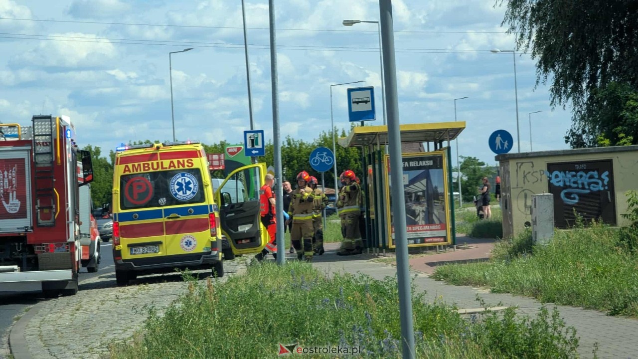 Kraksa na Ostrowskiej [04.07.2025] - zdjęcie #4 - eOstroleka.pl