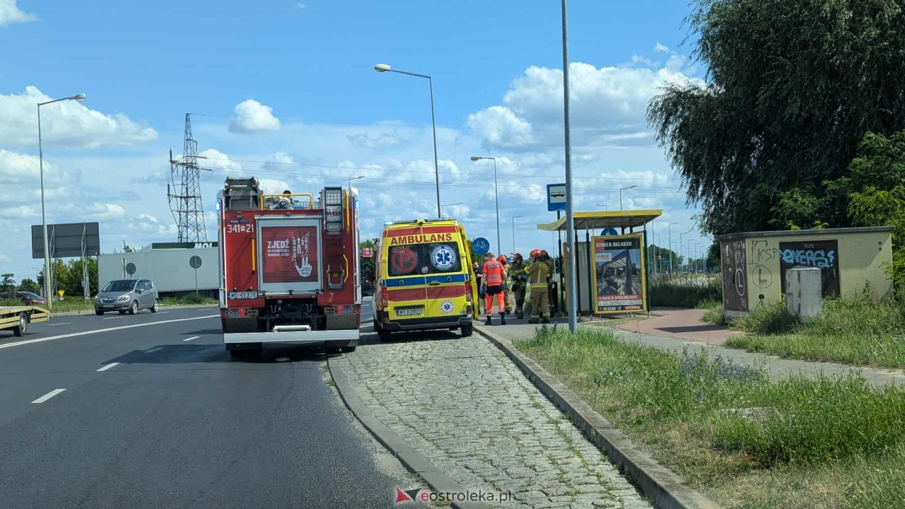 Kraksa na Ostrowskiej [04.07.2025] - zdjęcie #3 - eOstroleka.pl