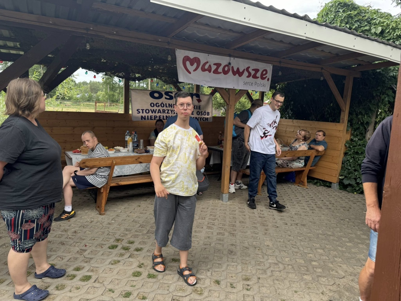 Dzień Rodziny dla Podopiecznych Warsztatów Terapii Zajęciowej Motylki [04.07.2025] - zdjęcie #7 - eOstroleka.pl