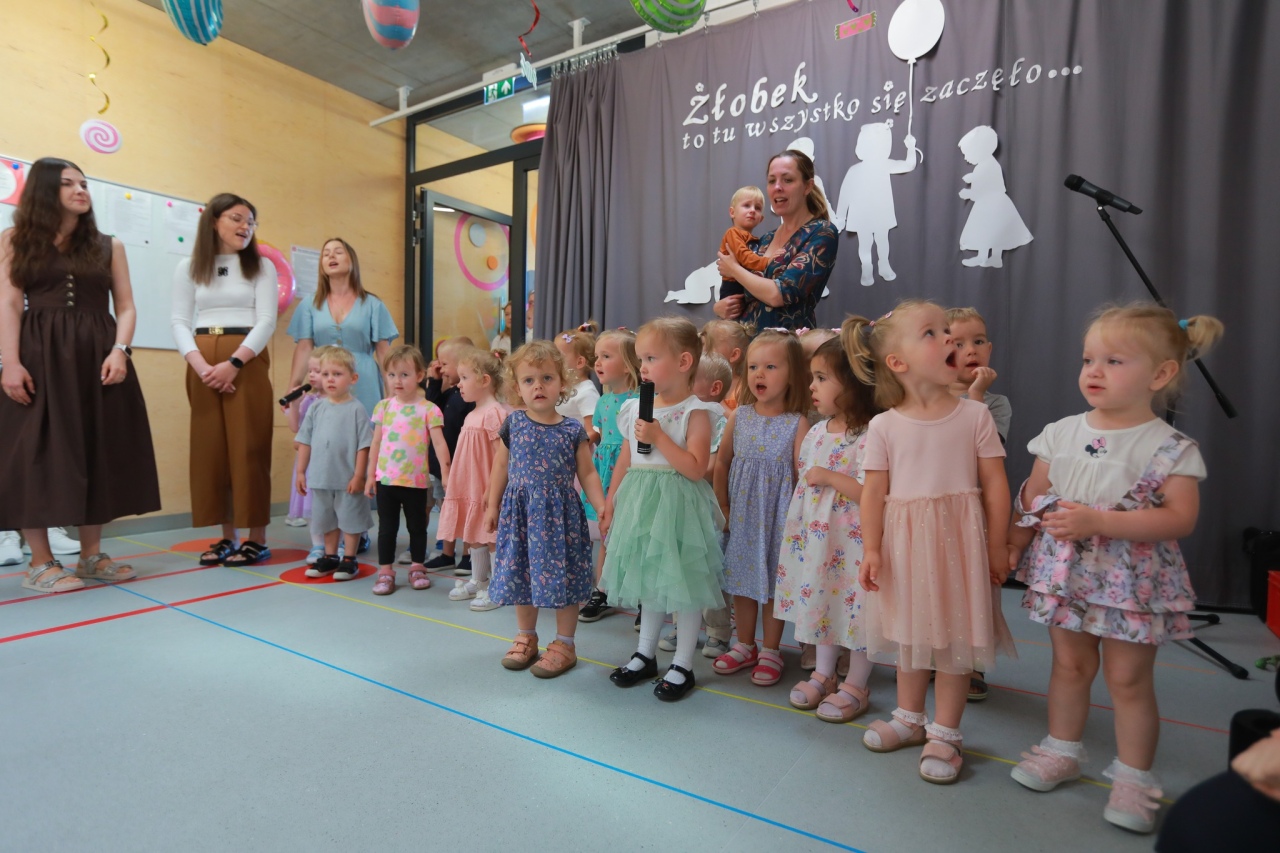 Dzień Rodziny w Żłobku Samorządowym w Rzekuniu [04.07.2025] - zdjęcie #63 - eOstroleka.pl