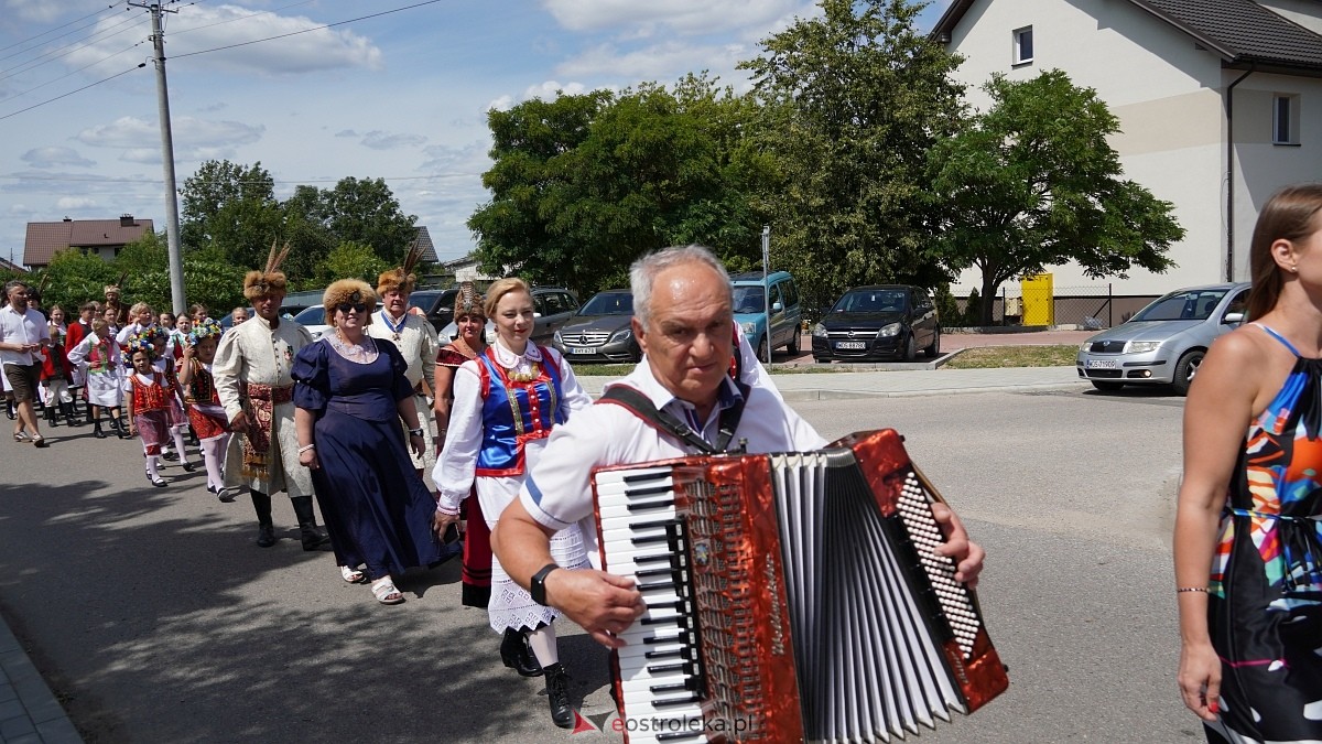 Zatańczmy historię w Czerwinie [05.07.2025] - zdjęcie #112 - eOstroleka.pl