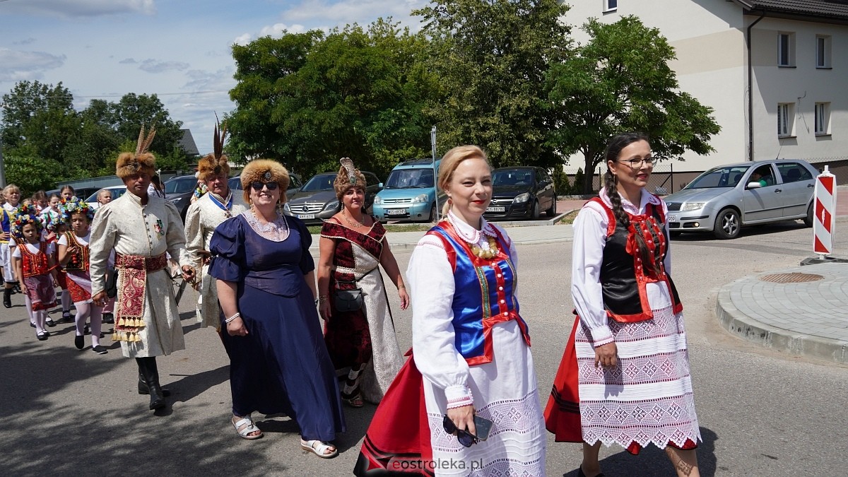 Zatańczmy historię w Czerwinie [05.07.2025] - zdjęcie #110 - eOstroleka.pl
