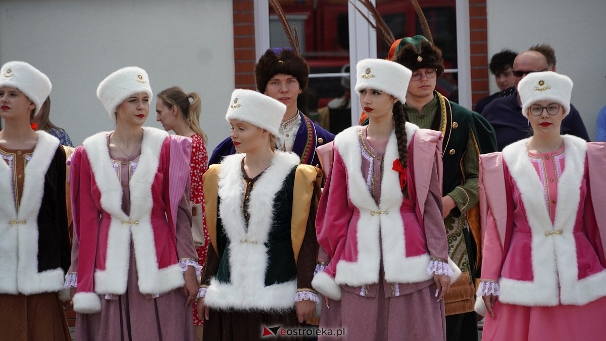 Zatańczmy historię w Czerwinie [05.07.2025] - zdjęcie #77 - eOstroleka.pl