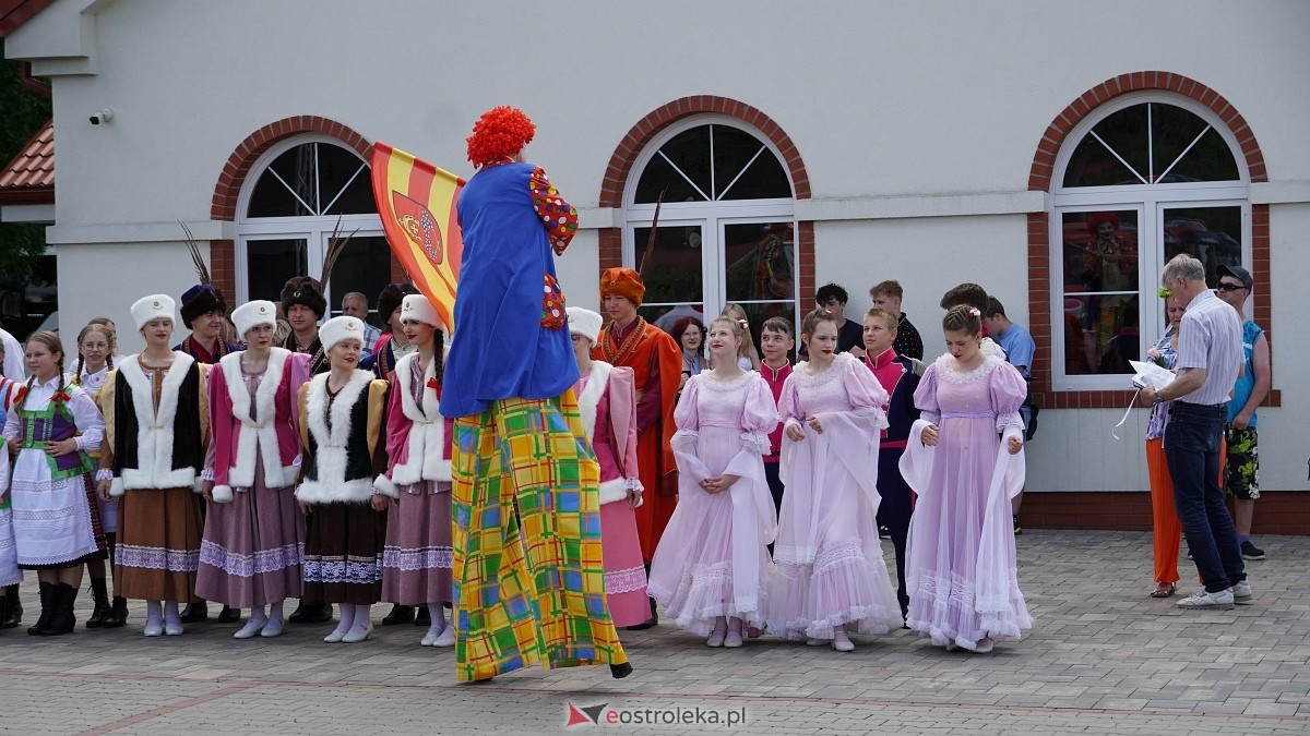 Zatańczmy historię w Czerwinie [05.07.2025] - zdjęcie #53 - eOstroleka.pl