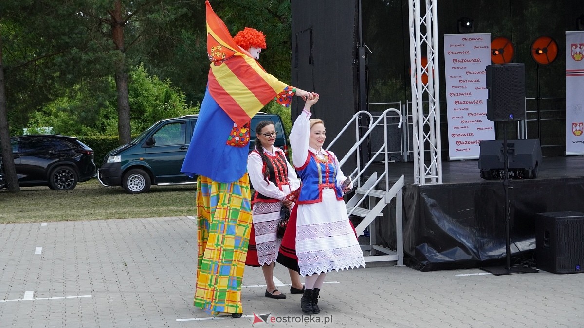 Zatańczmy historię w Czerwinie [05.07.2025] - zdjęcie #43 - eOstroleka.pl