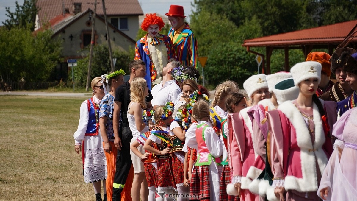 Zatańczmy historię w Czerwinie [05.07.2025] - zdjęcie #16 - eOstroleka.pl