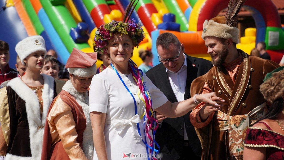 Zatańczmy historię w Czerwinie [05.07.2025] - zdjęcie #15 - eOstroleka.pl