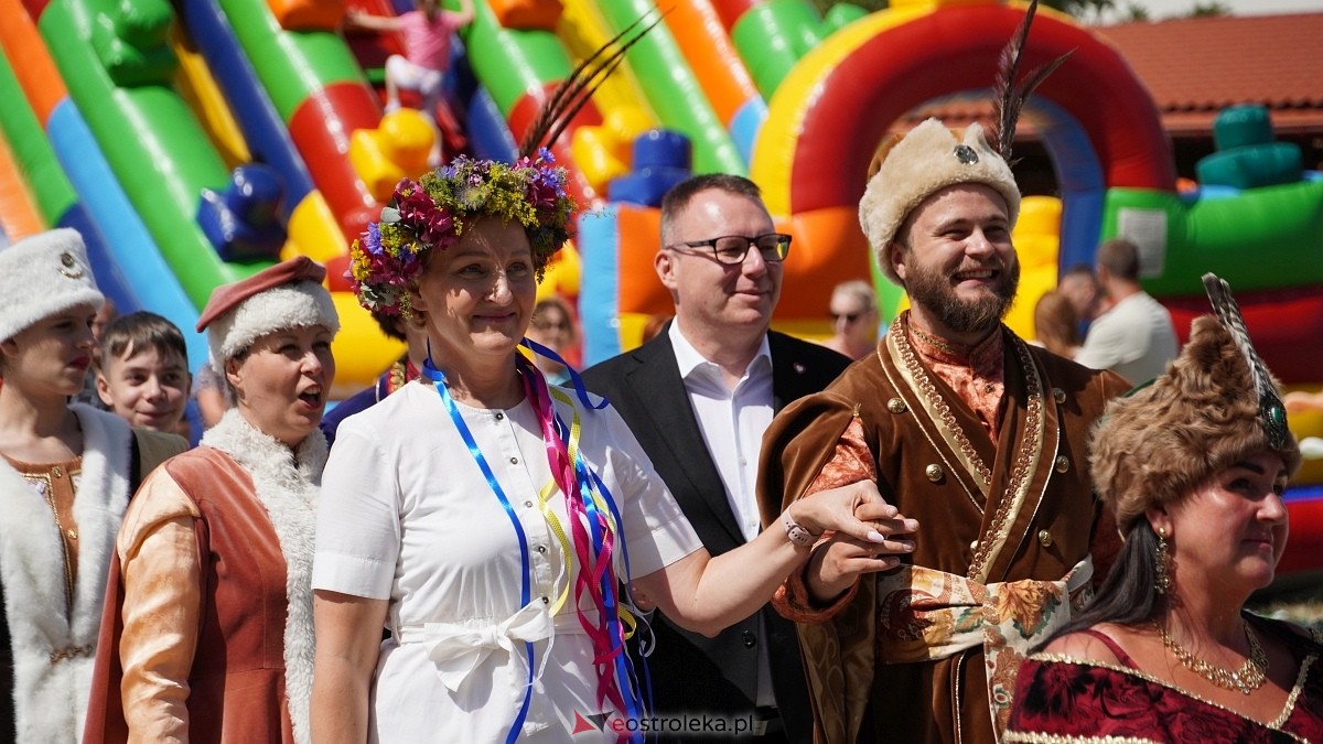 Zatańczmy historię w Czerwinie [05.07.2025] - zdjęcie #13 - eOstroleka.pl