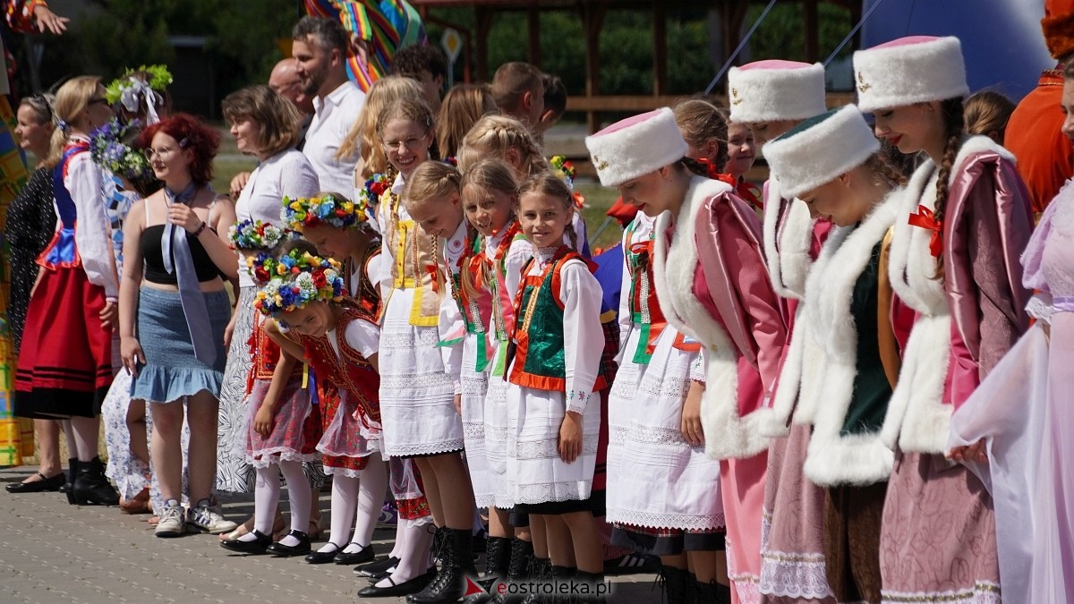 Zatańczmy historię w Czerwinie [05.07.2025] - zdjęcie #3 - eOstroleka.pl