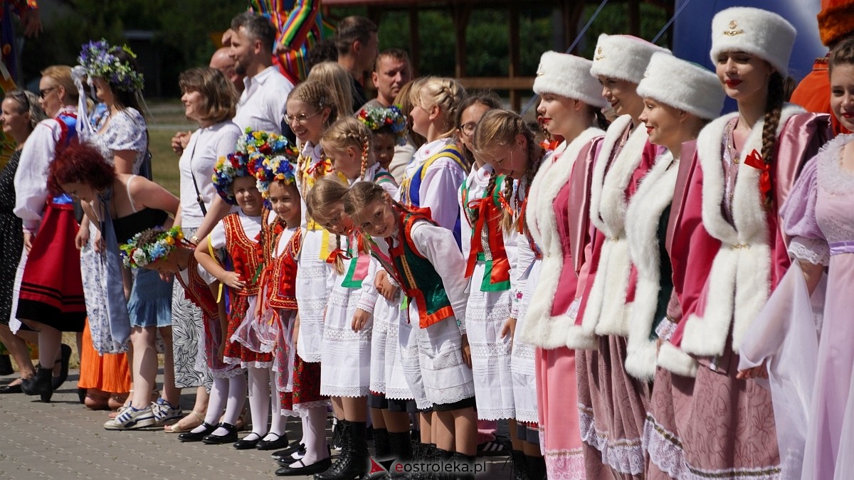 Zatańczmy historię w Czerwinie [05.07.2025] - zdjęcie #2 - eOstroleka.pl