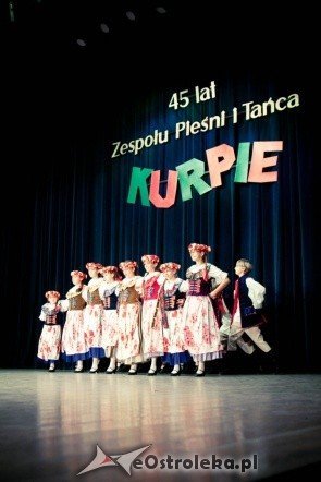 Koncert jublieuszowy z okazji 45 lecia Zespołu Pieśni i Tańca Kurpie (8.X.2011) - zdjęcie #26 - eOstroleka.pl