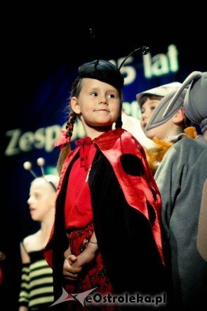 Koncert jublieuszowy z okazji 45 lecia Zespołu Pieśni i Tańca Kurpie (8.X.2011) - zdjęcie #2 - eOstroleka.pl