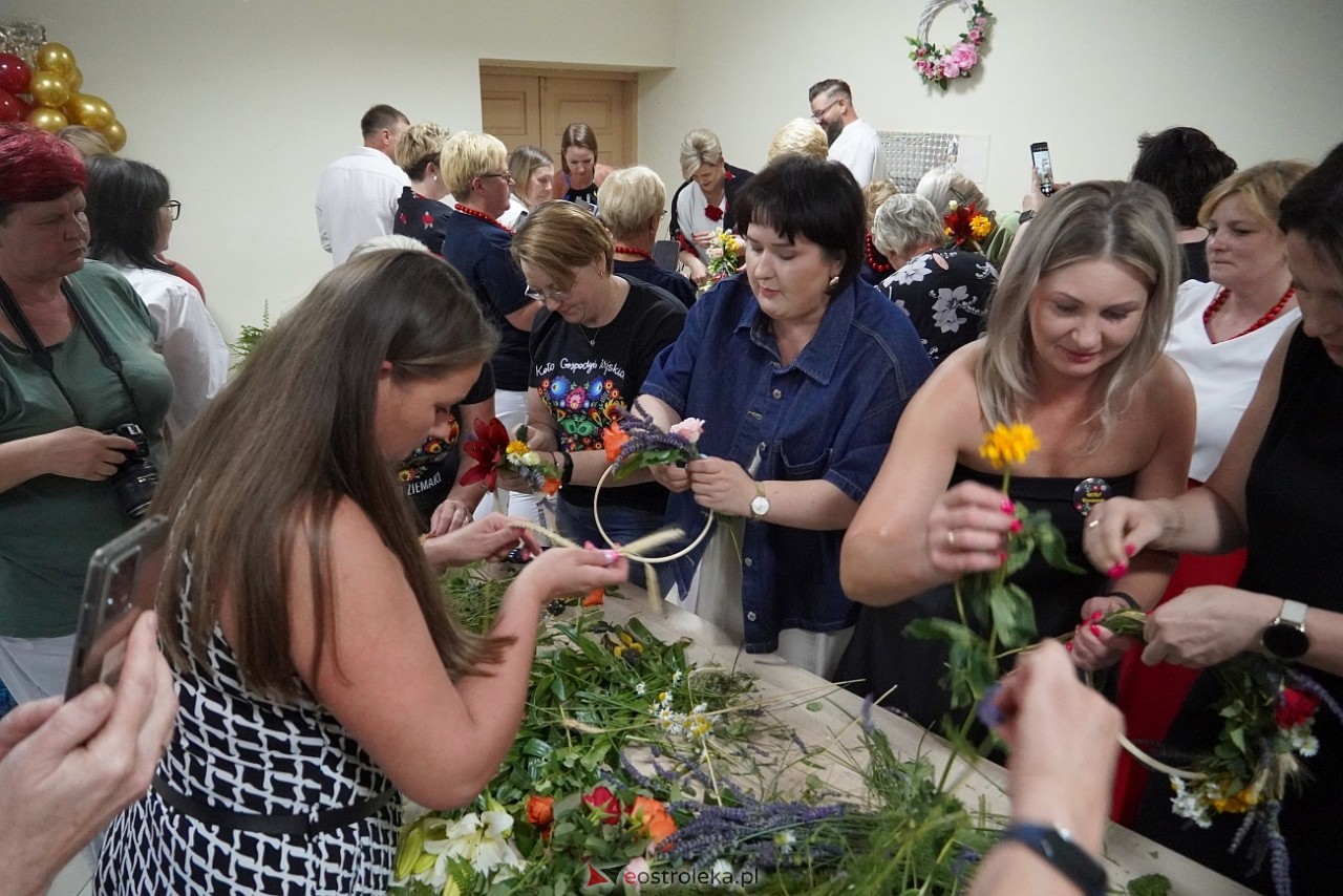 Plecenie wianków na powitanie lata w Milewie Wielkim [5.06.2025] - zdjęcie #42 - eOstroleka.pl