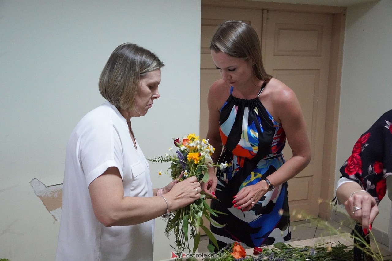 Plecenie wianków na powitanie lata w Milewie Wielkim [5.06.2025] - zdjęcie #37 - eOstroleka.pl