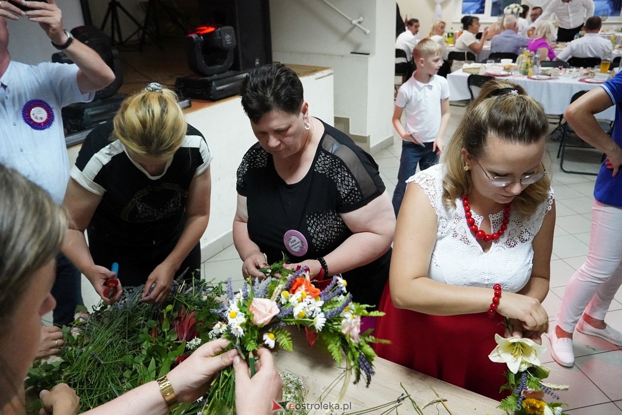 Plecenie wianków na powitanie lata w Milewie Wielkim [5.06.2025] - zdjęcie #34 - eOstroleka.pl