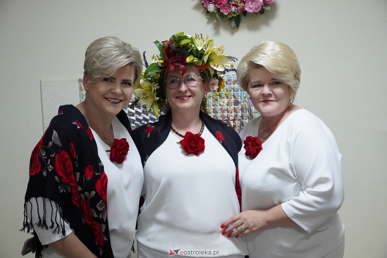 Plecenie wianków na powitanie lata w Milewie Wielkim [5.06.2025] - zdjęcie #22 - eOstroleka.pl