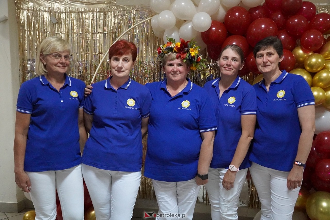 Plecenie wianków na powitanie lata w Milewie Wielkim [5.06.2025] - zdjęcie #14 - eOstroleka.pl