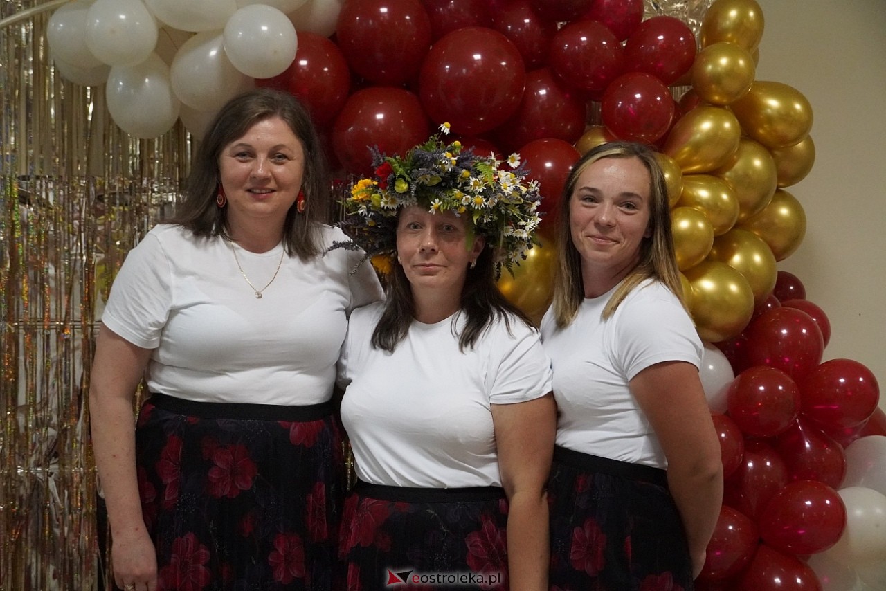 Plecenie wianków na powitanie lata w Milewie Wielkim [5.06.2025] - zdjęcie #5 - eOstroleka.pl