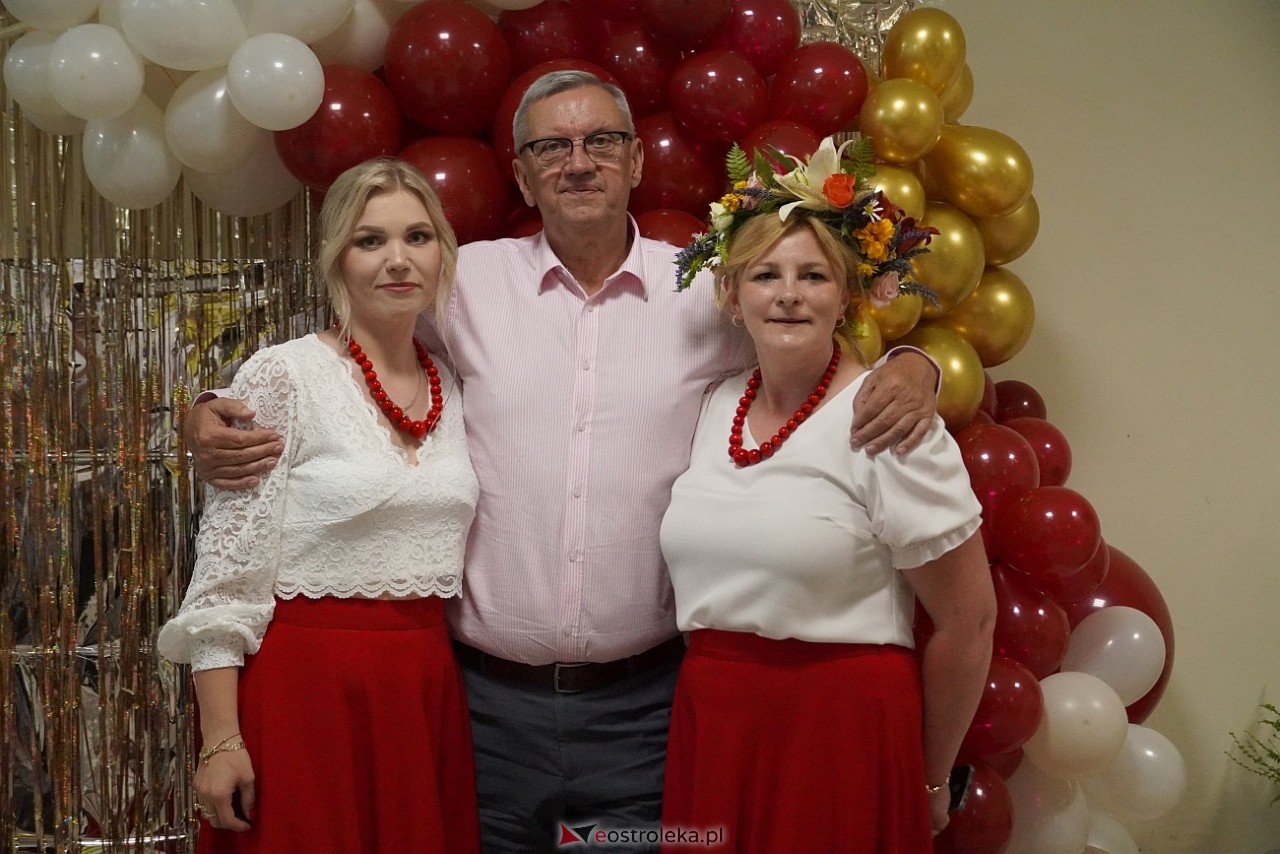 Plecenie wianków na powitanie lata w Milewie Wielkim [5.06.2025] - zdjęcie #3 - eOstroleka.pl