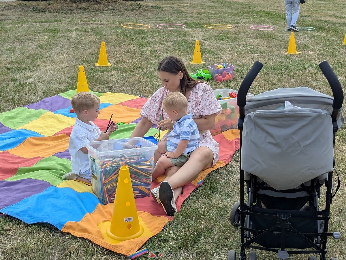 Spotkania sąsiedzkie na osiedlu Pomian [06.07.2025] - zdjęcie #31 - eOstroleka.pl