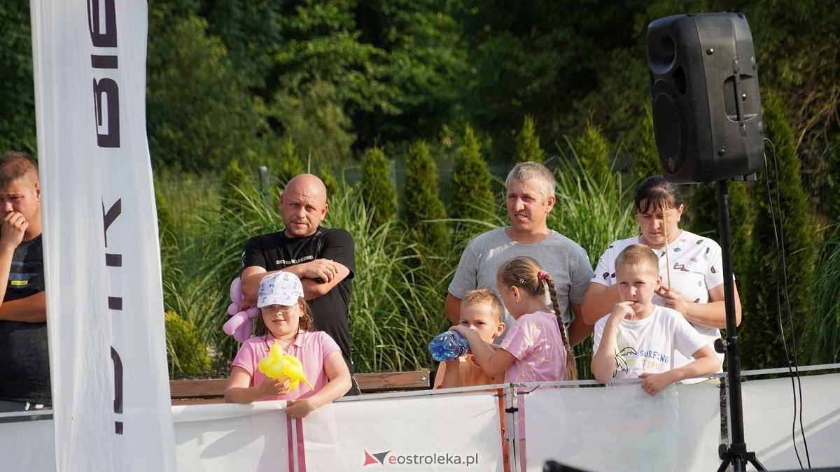 Pokaz akrobacji rowerowych w Troszynie [06.07.2025] - zdjęcie #61 - eOstroleka.pl