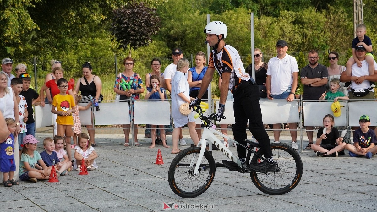 Pokaz akrobacji rowerowych w Troszynie [06.07.2025] - zdjęcie #56 - eOstroleka.pl