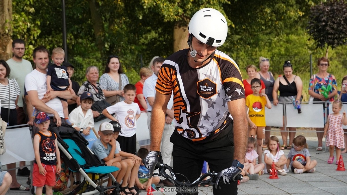 Pokaz akrobacji rowerowych w Troszynie [06.07.2025] - zdjęcie #52 - eOstroleka.pl