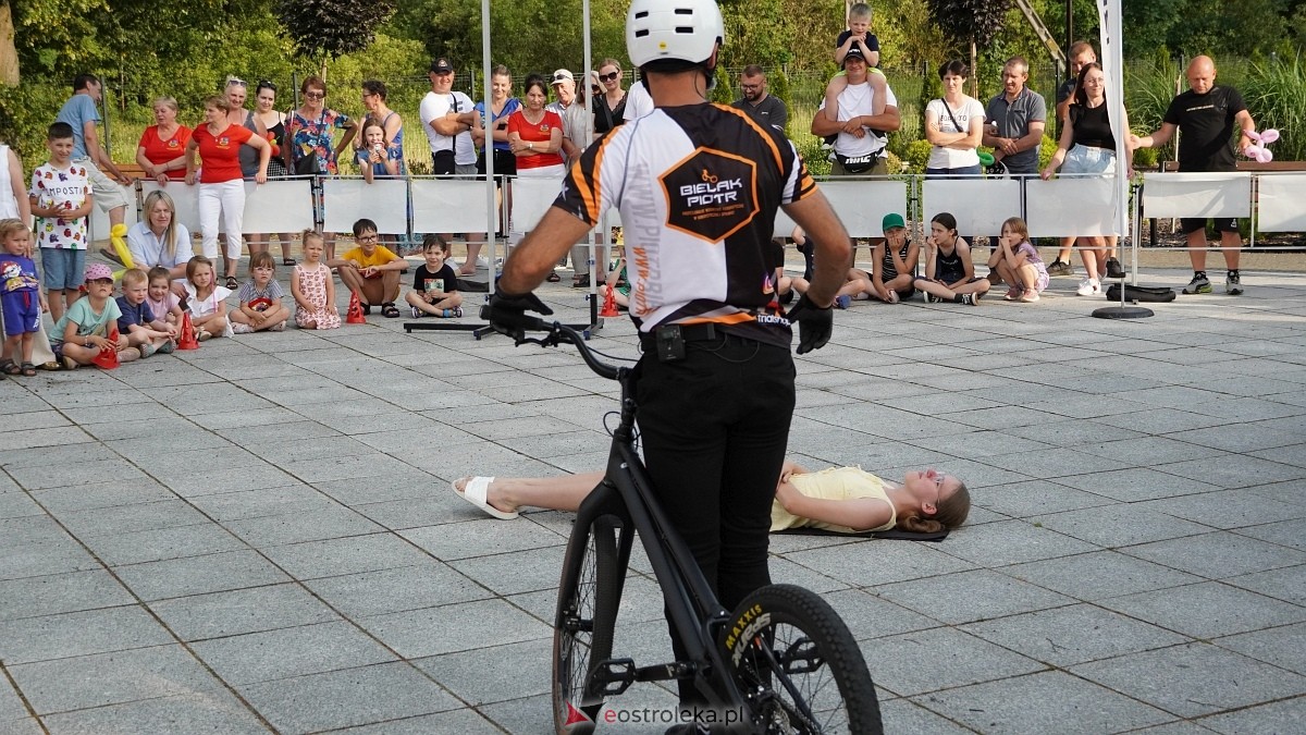 Pokaz akrobacji rowerowych w Troszynie [06.07.2025] - zdjęcie #39 - eOstroleka.pl
