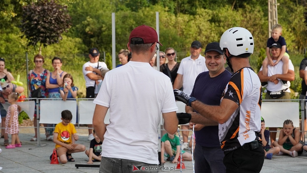 Pokaz akrobacji rowerowych w Troszynie [06.07.2025] - zdjęcie #30 - eOstroleka.pl