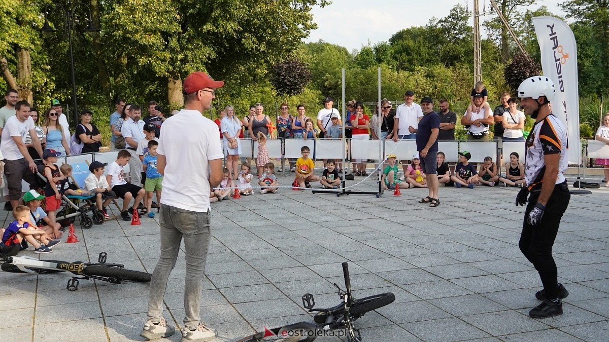 Pokaz akrobacji rowerowych w Troszynie [06.07.2025] - zdjęcie #28 - eOstroleka.pl