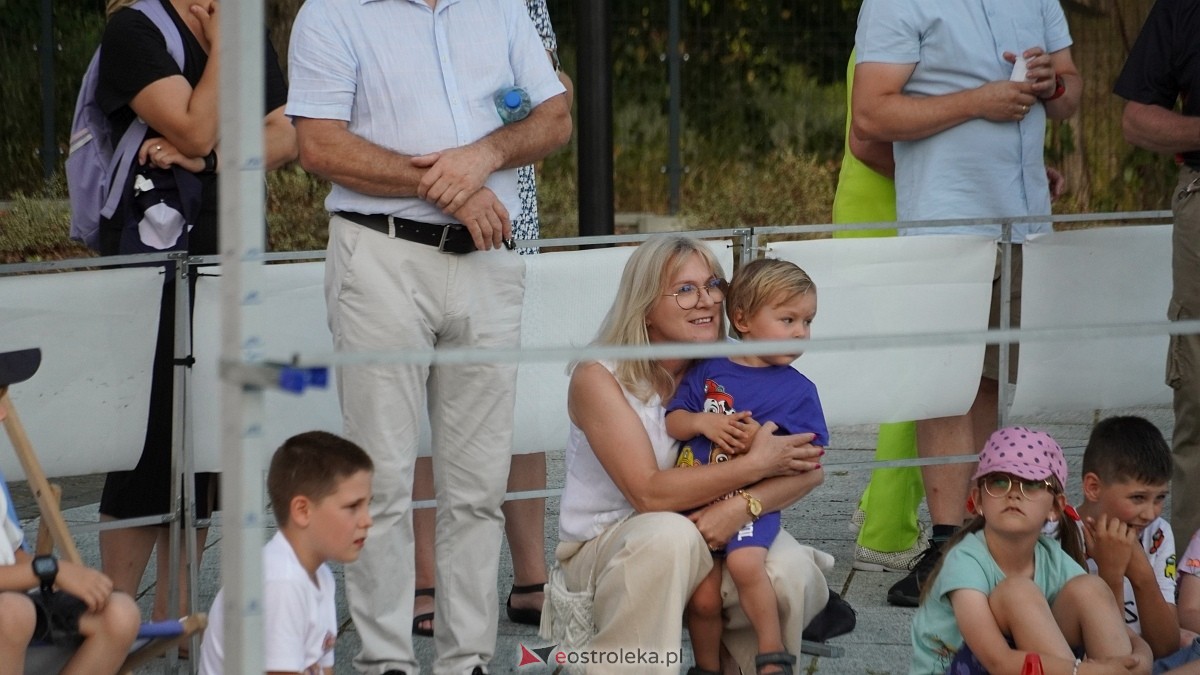 Pokaz akrobacji rowerowych w Troszynie [06.07.2025] - zdjęcie #12 - eOstroleka.pl