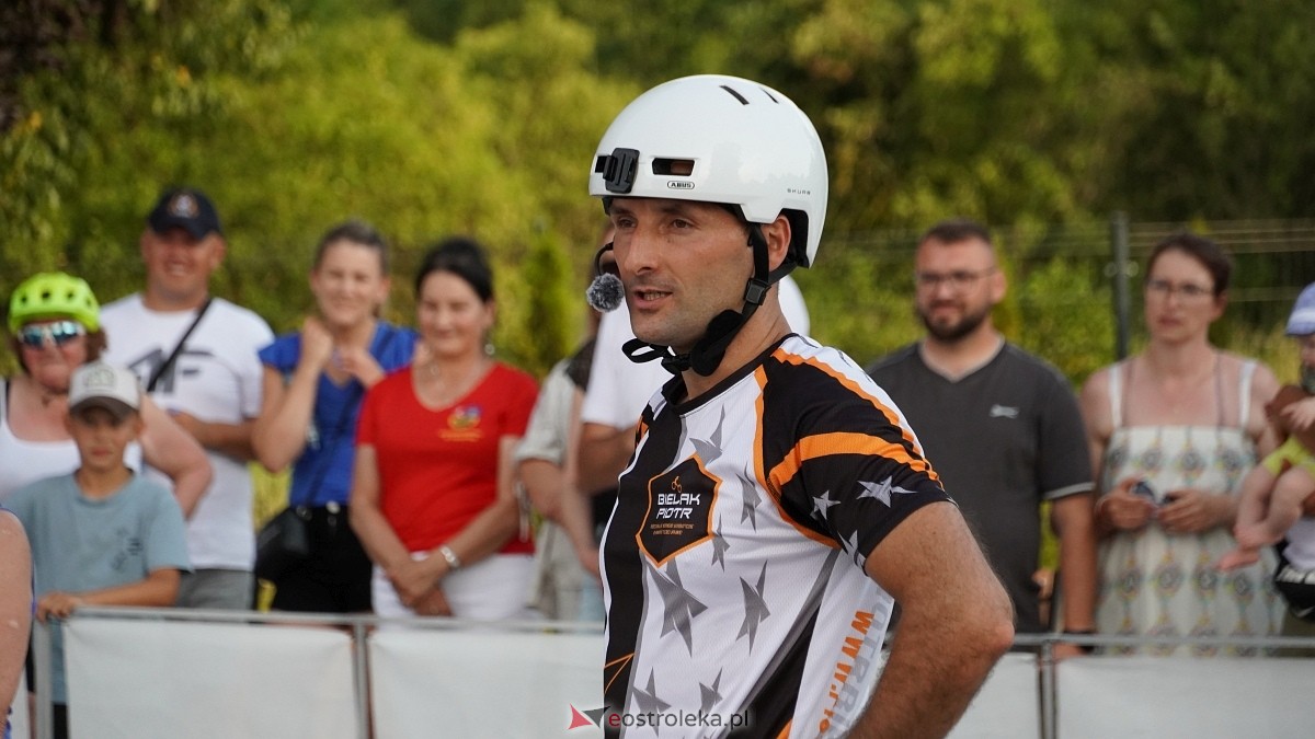Pokaz akrobacji rowerowych w Troszynie [06.07.2025] - zdjęcie #5 - eOstroleka.pl