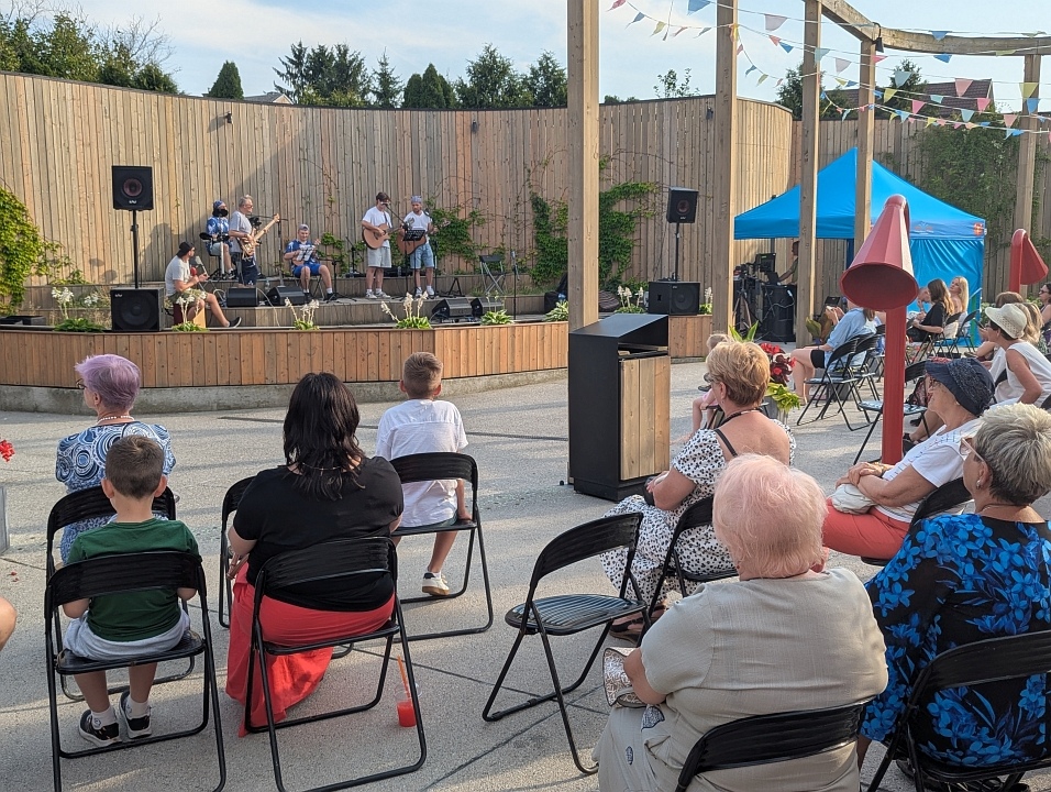 Muzyczne Lato w Tężni [06.07.2025] - zdjęcie #18 - eOstroleka.pl