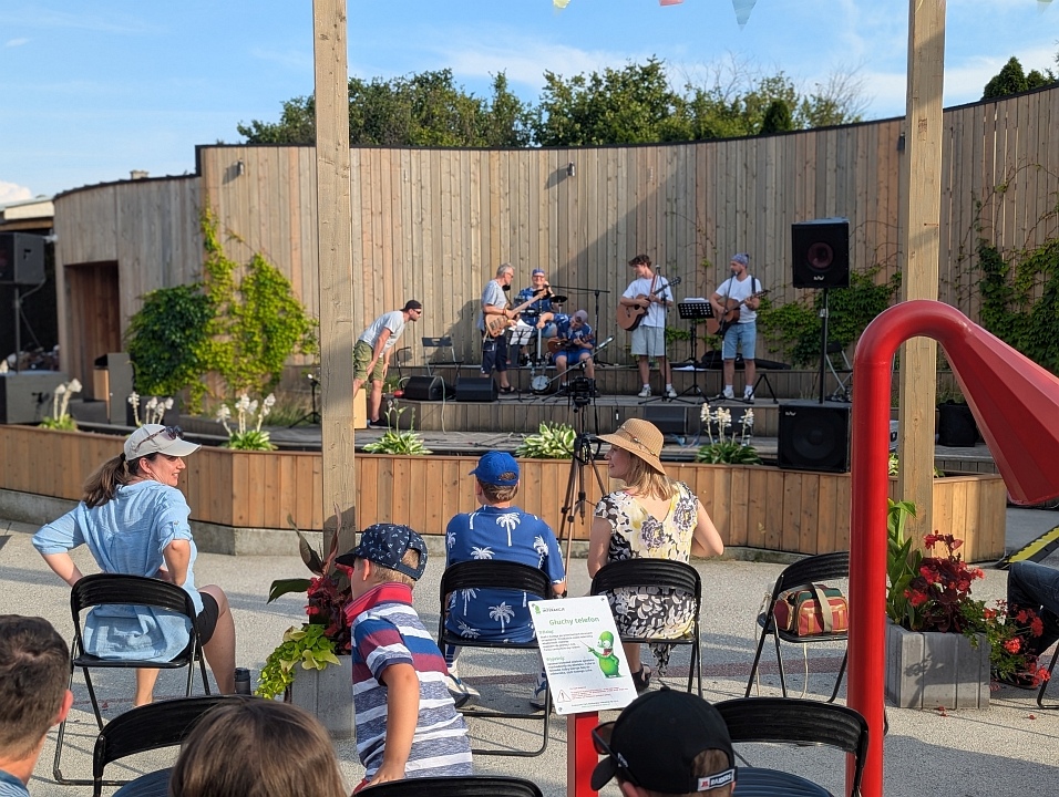 Muzyczne Lato w Tężni [06.07.2025] - zdjęcie #17 - eOstroleka.pl