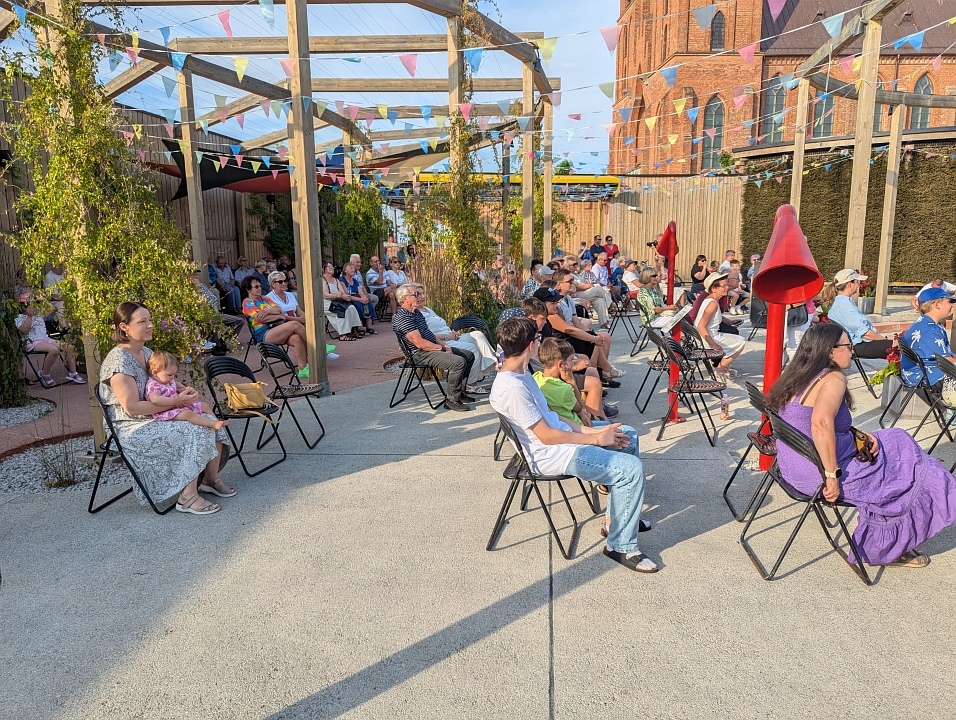 Muzyczne Lato w Tężni [06.07.2025] - zdjęcie #13 - eOstroleka.pl